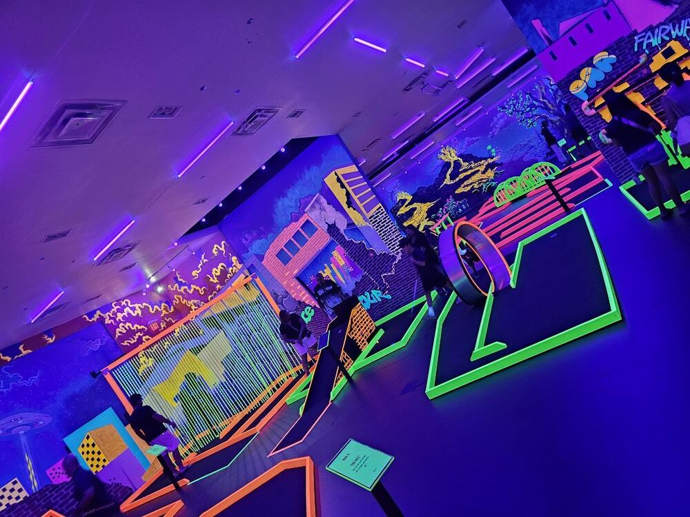 Indoor Glow In the Dark Mini Golf Course